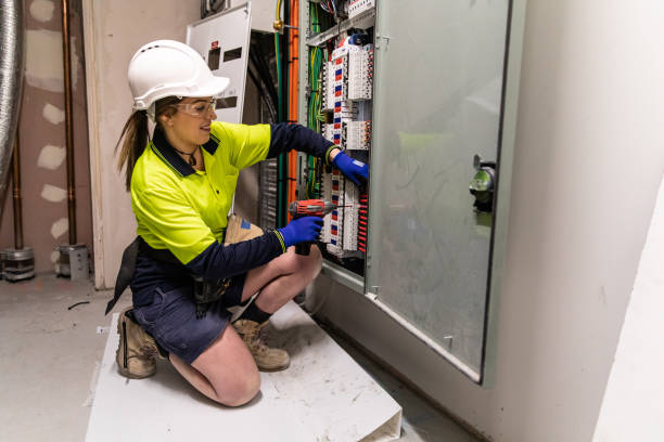 Best Affordable Emergency Electrician  in Pawtucket, RI